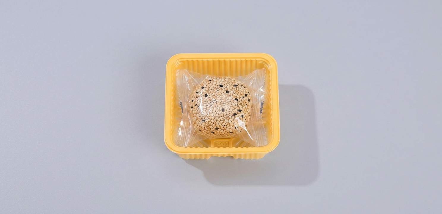 Pastry container